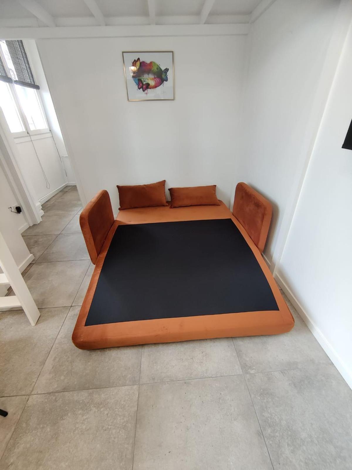 Apartamento Loft Chic Avec Mezzanine Contemporaine Vénissieux Exterior foto