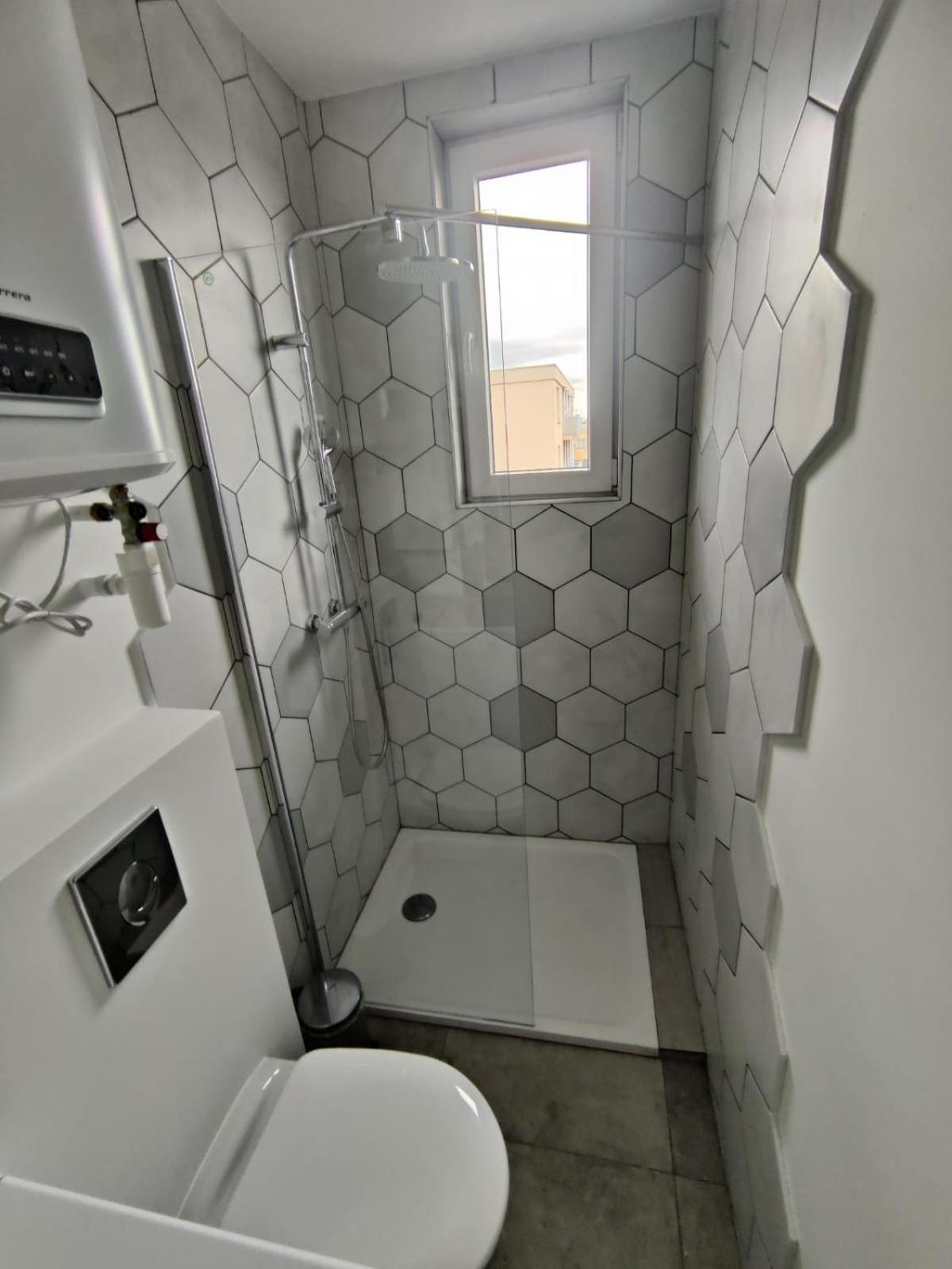 Apartamento Loft Chic Avec Mezzanine Contemporaine Vénissieux Exterior foto